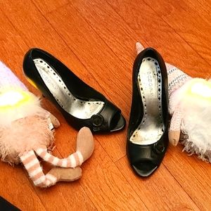 Clearance!! Perfect little Black Shoe By BCBGirls Size 7